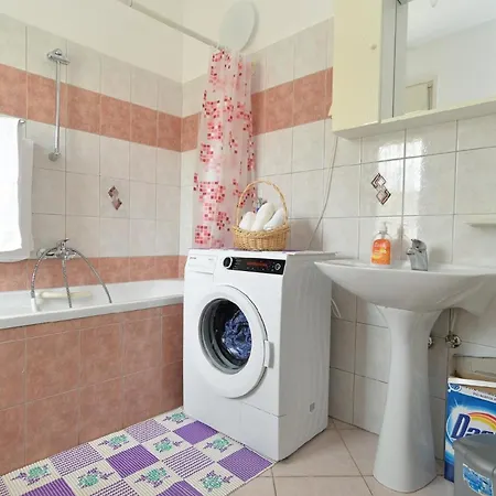 Fuer 6 Personen Ca 85 Qm In Fazana-surida, Istrien Istrische Riviera Apartment Valbandon