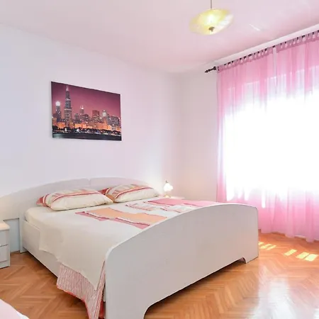 Apartment Fuer 6 Personen Ca 85 Qm In Fazana-surida, Istrien Istrische Riviera Valbandon